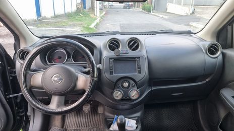Nissan Versa • 2013 • 110,000 km