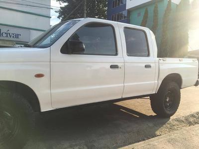 Mazda B2500 • 2006 • 250,000 km