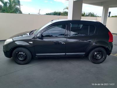 Renault Sandero • 2012 • 185,000 km