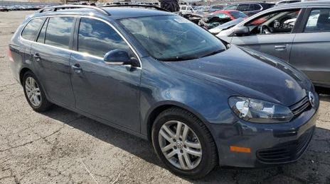 Volkswagen Jetta SportWagen • 2010 • 10,000 mi