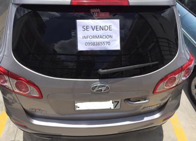 Hyundai Santa Fe • 2010 • 140,000 km