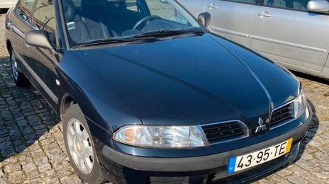 Mitsubishi Carisma • 2002 • 200,000 km