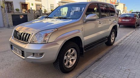 Toyota Land Cruiser • 2006 • 174,000 km