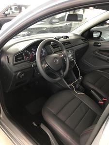 Volkswagen Gol • 2020 • 4,000 km