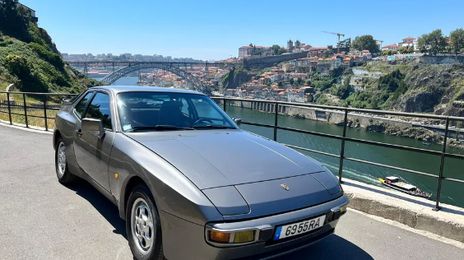 Porsche 944 • 1987 • 90,000 km