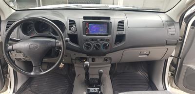 Toyota Hilux • 2008 • 156,000 km