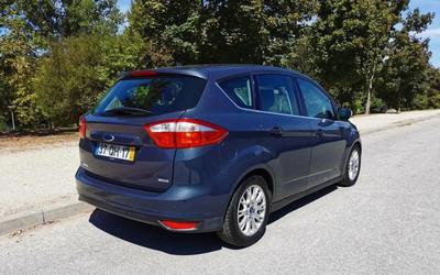 Ford S-Max • 2012 • 200,000 km