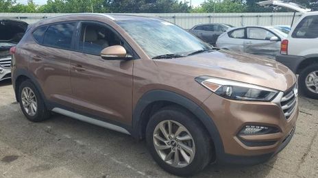 Hyundai Tucson • 2017 • 10,000 mi