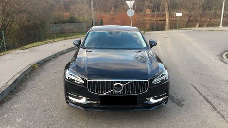 Volvo S90 • 2016 • 155,000 km