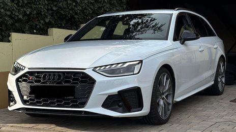 Audi S4 • 2022 • 11,700 km