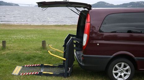 Mercedes-Benz 210 kombi • 2007 • 85,000 km