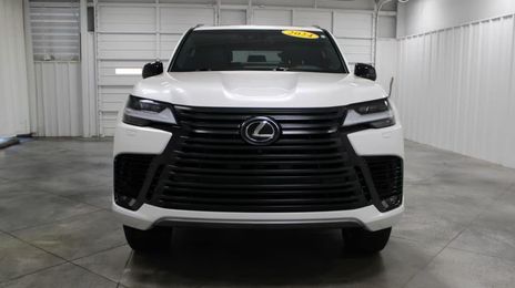 Lexus LX • 2024 • 13,000 km