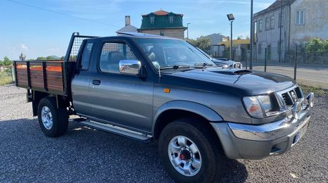Nissan Navara • 1999 • 230,000 km