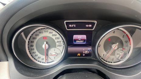 Mercedes-Benz GLA • 2016 • 200,000 km