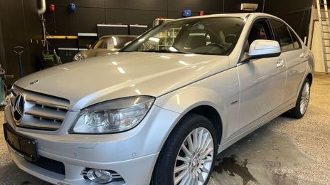 Mercedes-Benz 200 - 300 • 2007 • 227,400 km