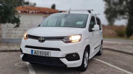 Toyota Previa • 2020 • 29,999 km