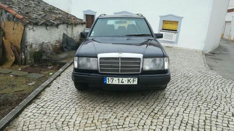 Mercedes-Benz 230 - 300 CE Coupé • 1989 • 300,000 km
