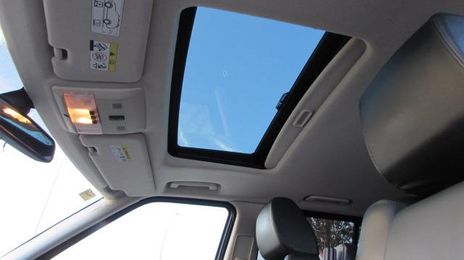 Land Rover Range Rover • 2009 • 241,000 km