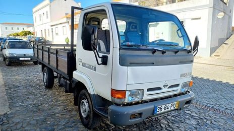 Nissan Cabstar E - T • 2000 • 250,000 km