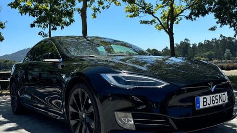 Tesla Model S • 2018 • 134,000 km