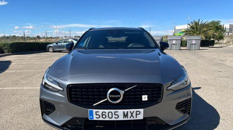 Volvo V60 • 2020 • 44,750 km