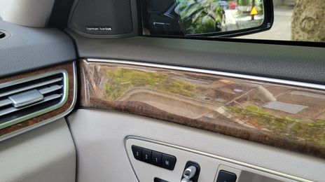 Mercedes-Benz E-Class • 2015 • 240,000 km