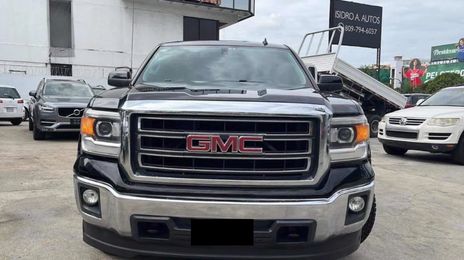 GMC Sierra 1500 • 2014 • 100,000 km