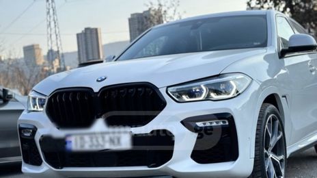 BMW X6 • 2021 • 17,000 km