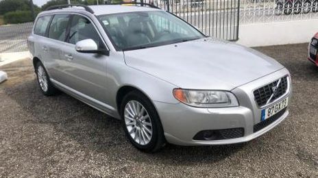 Volvo V70 • 2008 • 230,046 km
