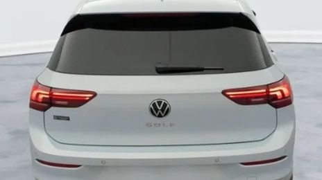 Volkswagen Golf • 2025 • 10 km