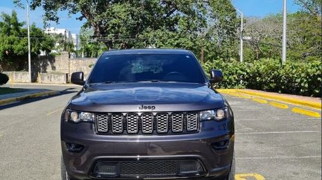 Jeep Grand Cherokee • 2018 • 88,700 km