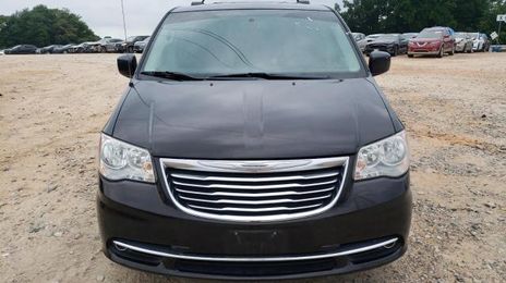Chrysler Town & Country • 2015 • 10,000 mi