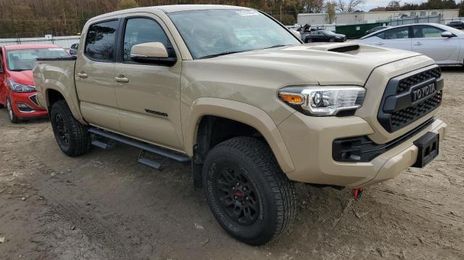 Toyota Tacoma • 2017 • 10,000 mi