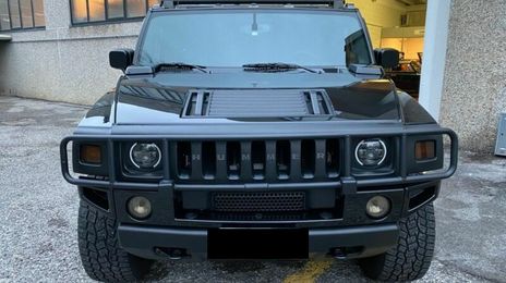Hummer H2 • 2003 • 65,000 km