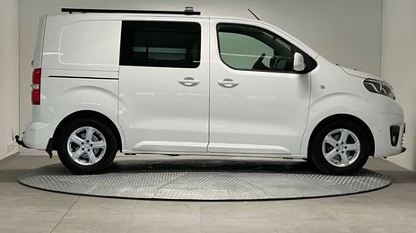 Toyota Prius • 2019 • 229,275 km