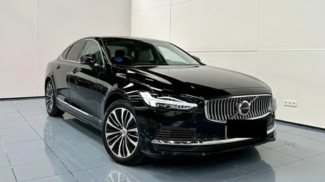Volvo S90 • 2023 • 22,000 km