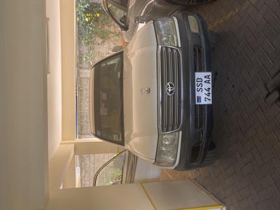 Toyota Land Cruiser • 2007 • 185,000 km