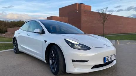 Tesla Model 3 • 2021 • 47,000 km