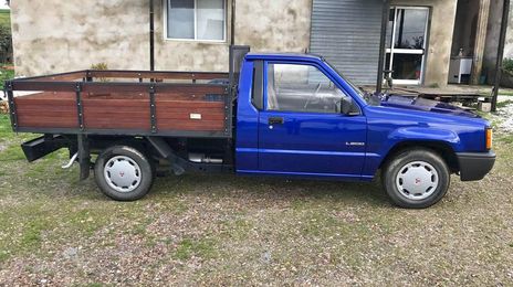 Mitsubishi L200 • 1993 • 388,000 km