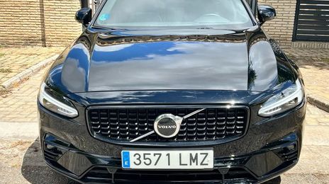 Volvo V90 • 2021 • 120,000 km