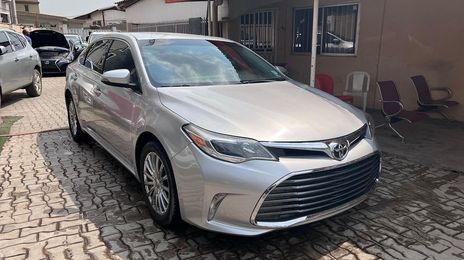 Toyota Avalon • 2018 • 50,000 km