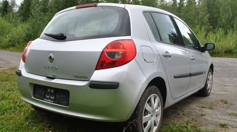 Renault Clio • 2006 • 190,300 km