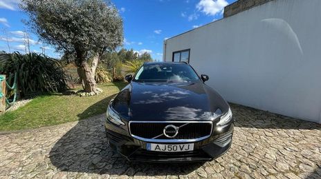 Volvo V60 • 2019 • 76,000 km
