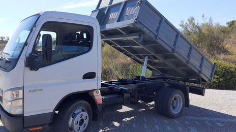 Mitsubishi Fuso canter • 2007 • 180,000 km