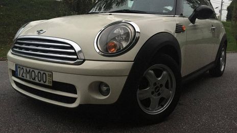 MINI Cooper • 2008 • 120,000 km