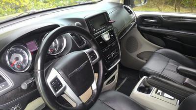 Chrysler Town & Country • 2013 • 25 km