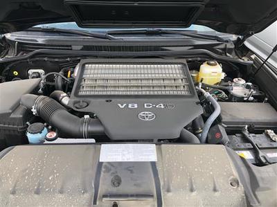 Toyota Land Cruiser • 2019 • 33,000 km