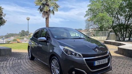 Peugeot 2008 • 2018 • 180,000 km