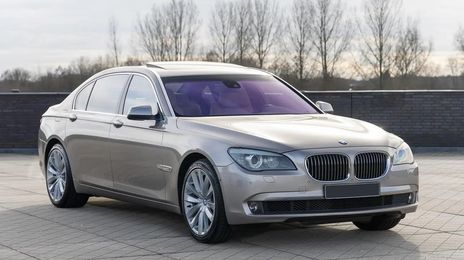 BMW 7 Series • 2009 • 182,000 km