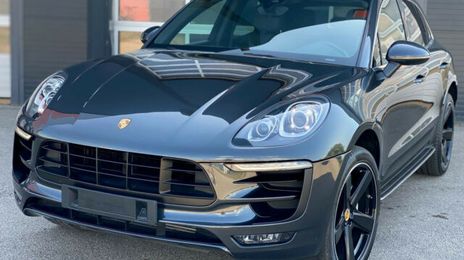 Porsche Macan • 2017 • 90,000 km